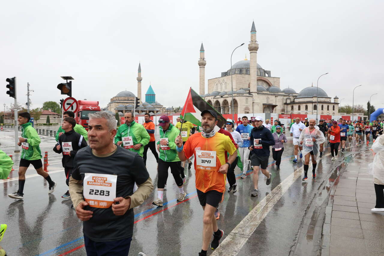 Binlerce kişi iyilik için Konya’da koştu 5
